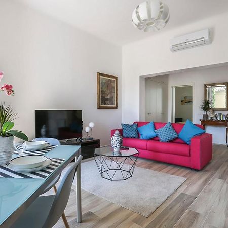 Family Apartment Great Location In Floransa Dış mekan fotoğraf